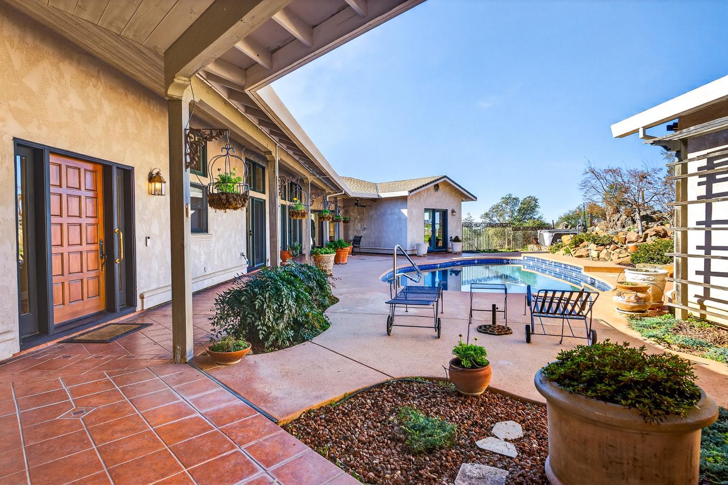 Grass Valley, California, 95949, United States, 3 Bedrooms Bedrooms, ,3 BathroomsBathrooms,Residential,For Sale,2048719