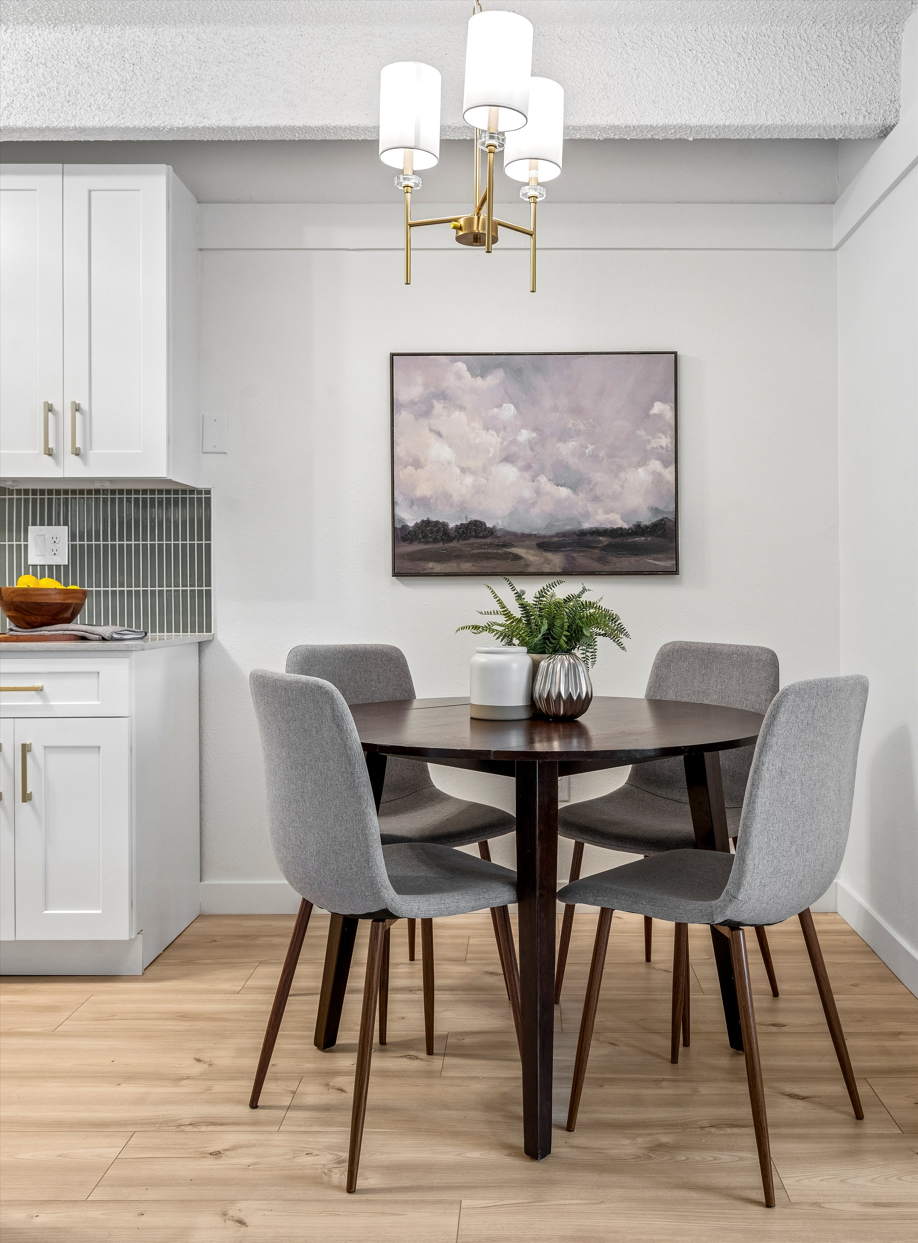  Beautifully Remodeled and Move-in Ready - 物件實景