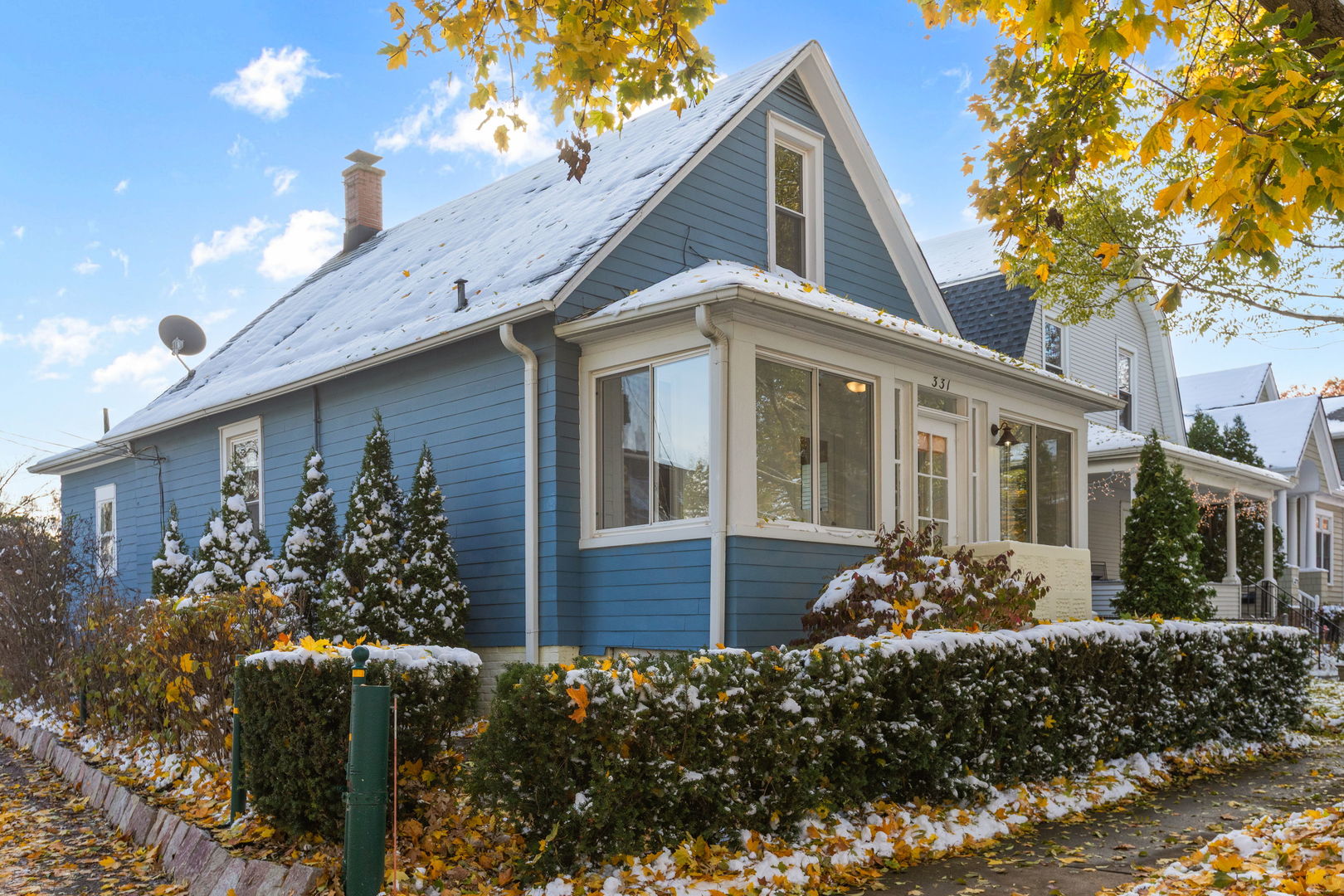 Lake Forest, Illinois, 60045, United States, 3 Bedrooms Bedrooms, ,2 BathroomsBathrooms,Residential,For Sale,1992856