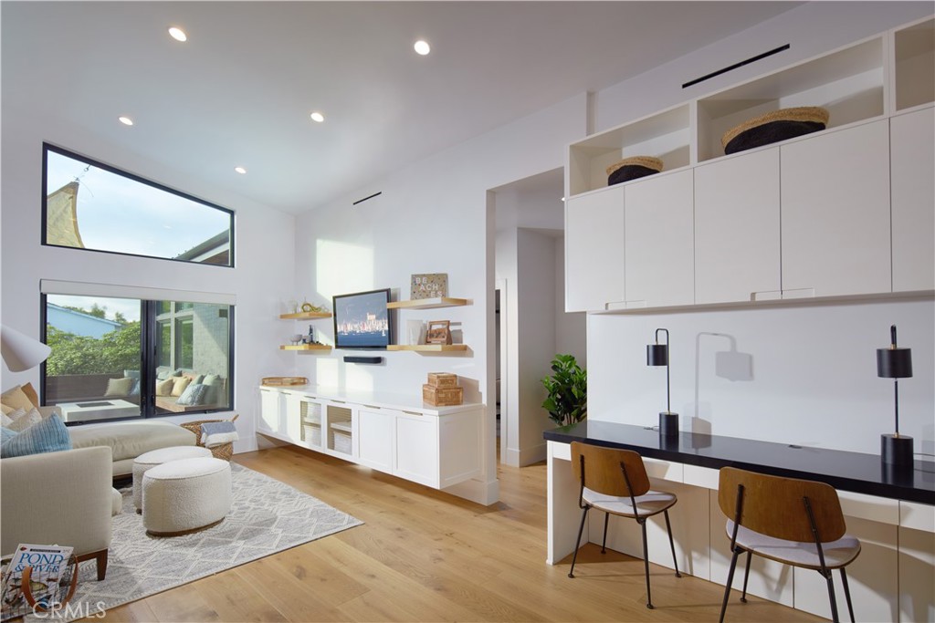 Corona del Mar, California, 92625, United States, 4 Bedrooms Bedrooms, ,5 BathroomsBathrooms,Residential,For Sale,1819361