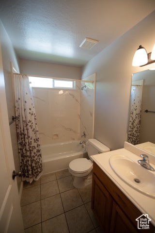 Hooper, Utah, 84315, United States, 4 Bedrooms Bedrooms, ,3 BathroomsBathrooms,Residential,For Sale,1904252