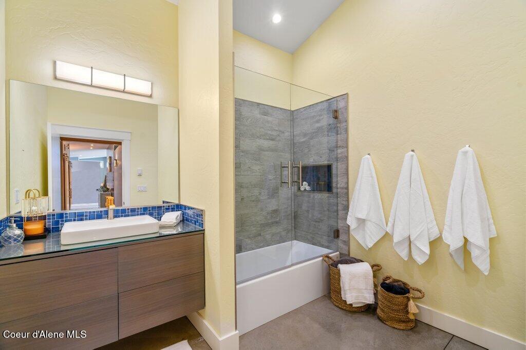 Sandpoint, Idaho, 83864, United States, 4 Bedrooms Bedrooms, ,3 BathroomsBathrooms,Residential,For Sale,1983378