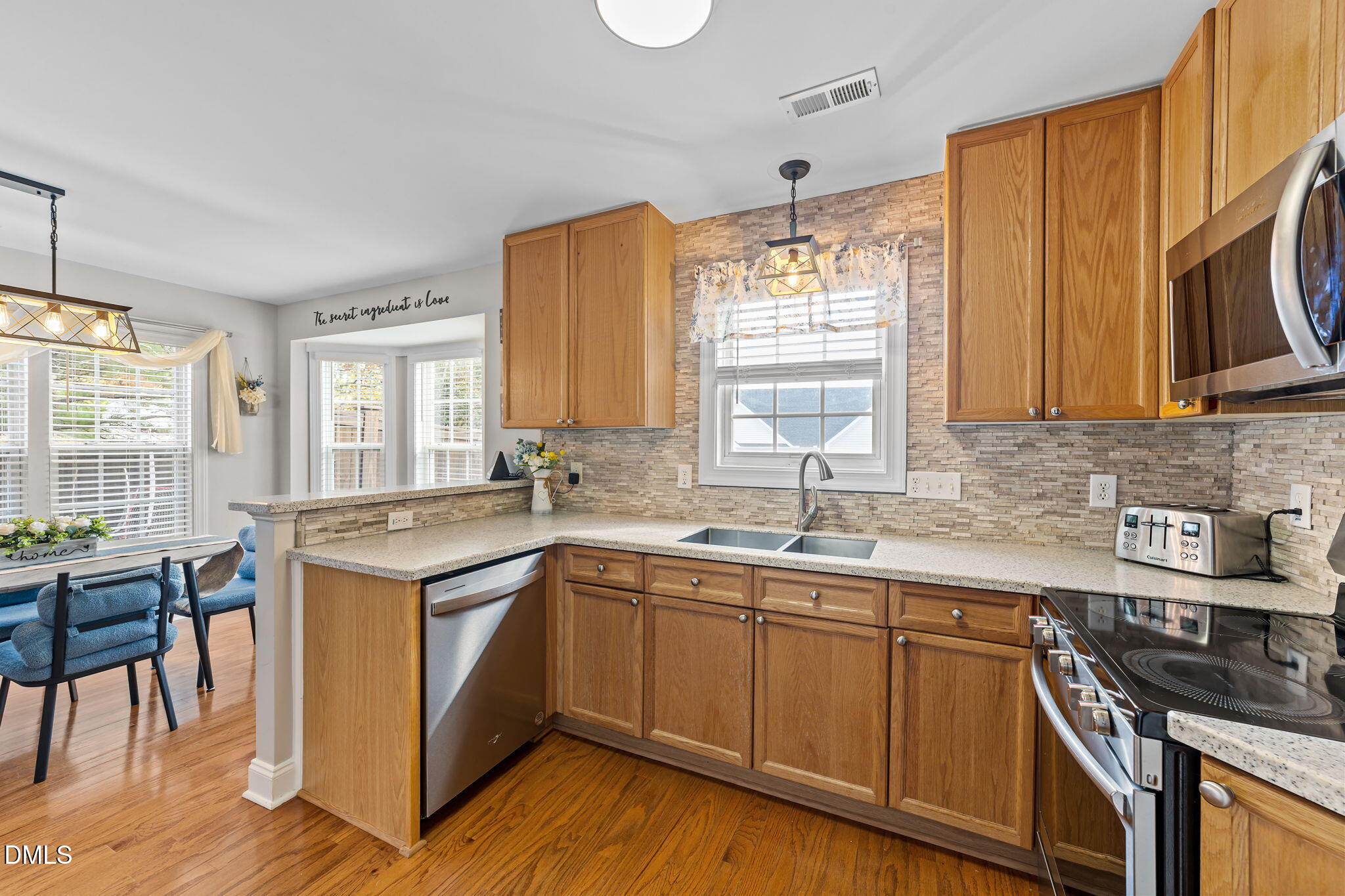 Holly Springs, North Carolina, 27540, United States, 4 Bedrooms Bedrooms, ,3 BathroomsBathrooms,Residential,For Sale,1985407