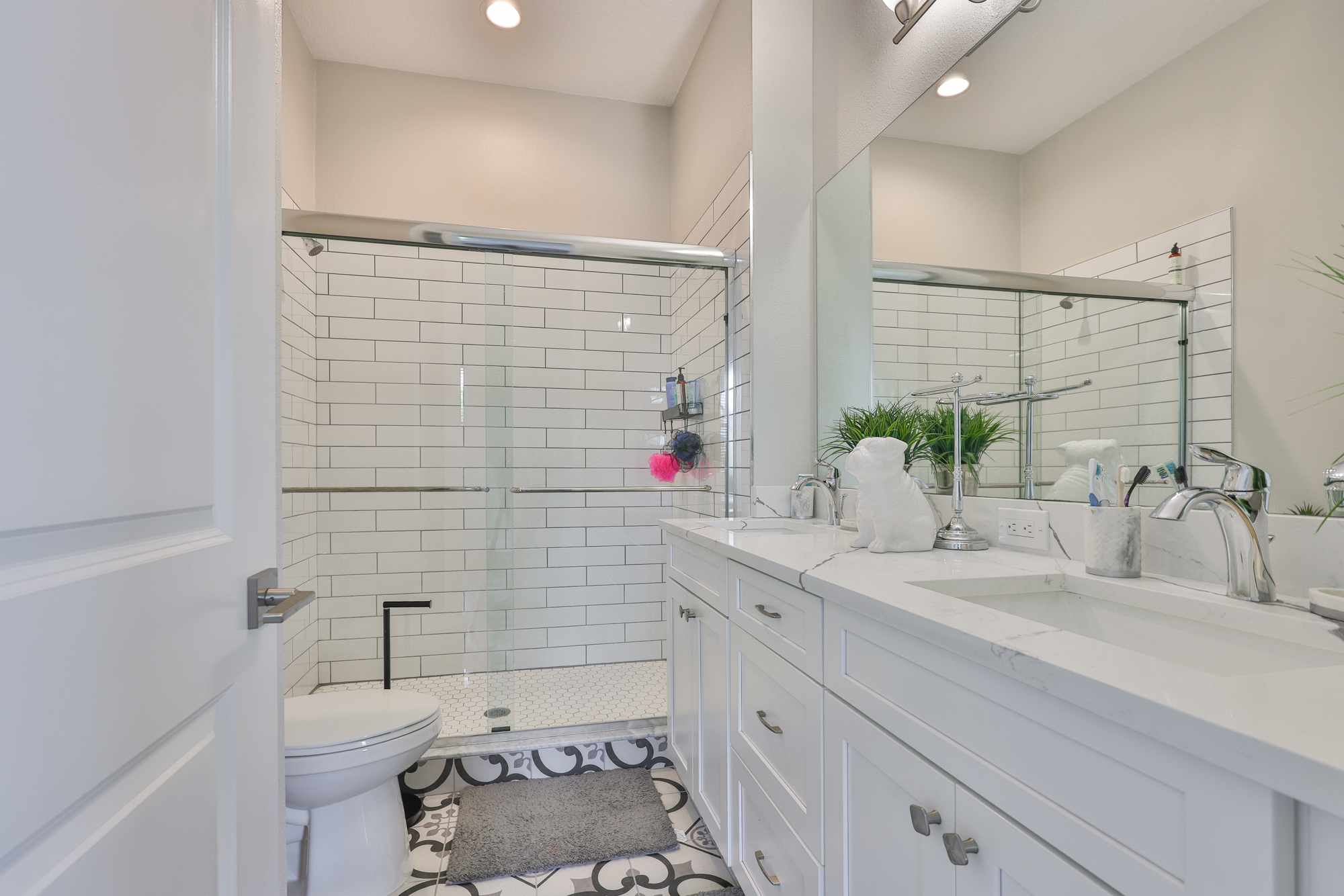 Tampa, Florida, 33603, United States, 3 Bedrooms Bedrooms, ,3 BathroomsBathrooms,Residential,For Sale,1855580
