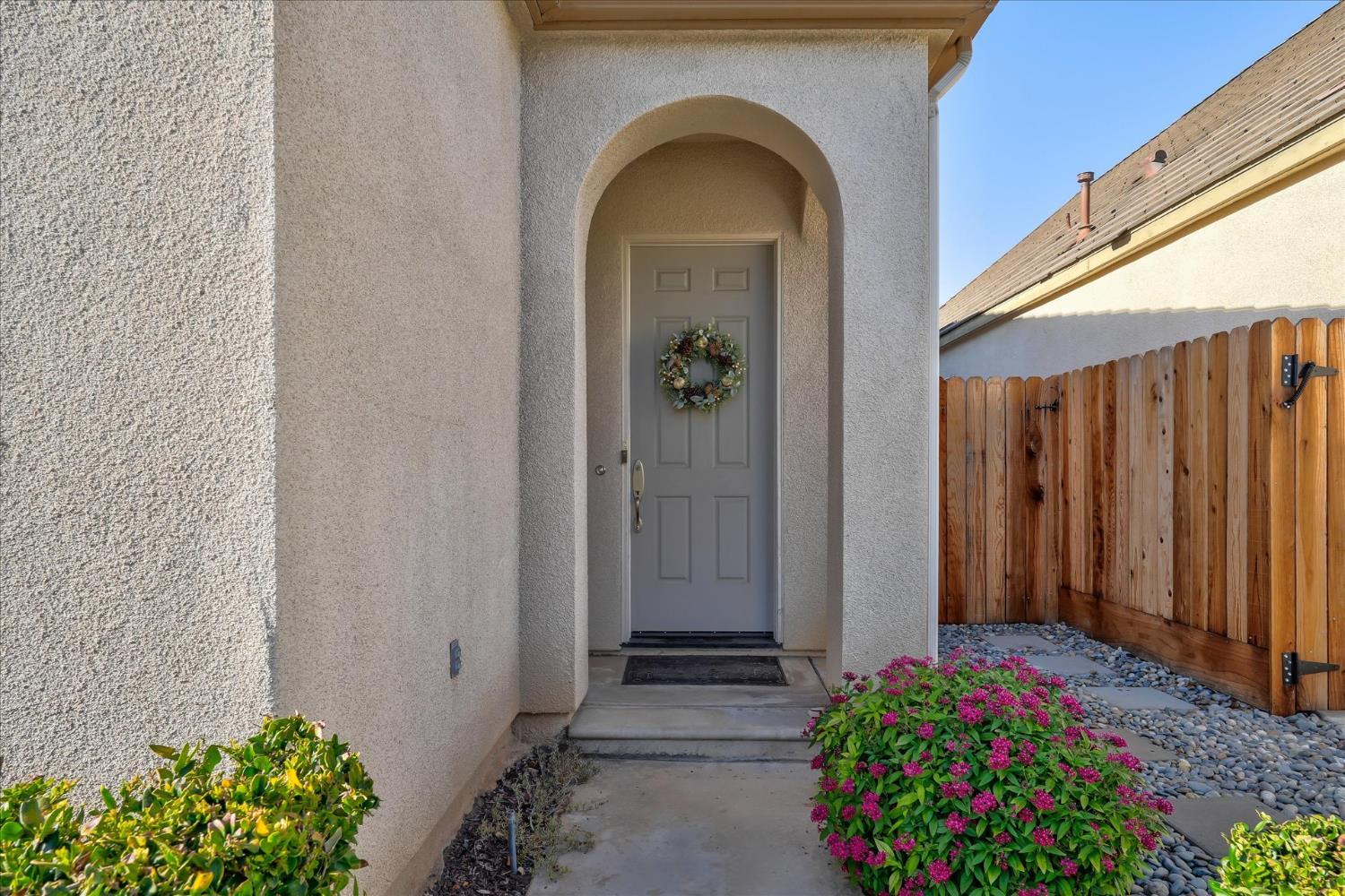 Clovis, California, 93619, United States, 3 Bedrooms Bedrooms, ,2 BathroomsBathrooms,Residential,For Sale,1942854