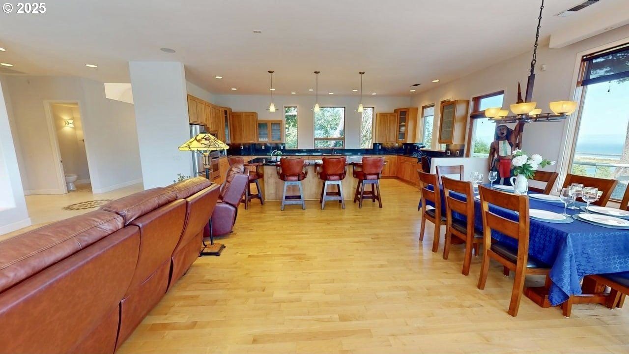 Gold Beach, Oregon, 97444, United States, 3 Bedrooms Bedrooms, ,5 BathroomsBathrooms,Residential,For Sale,1974377