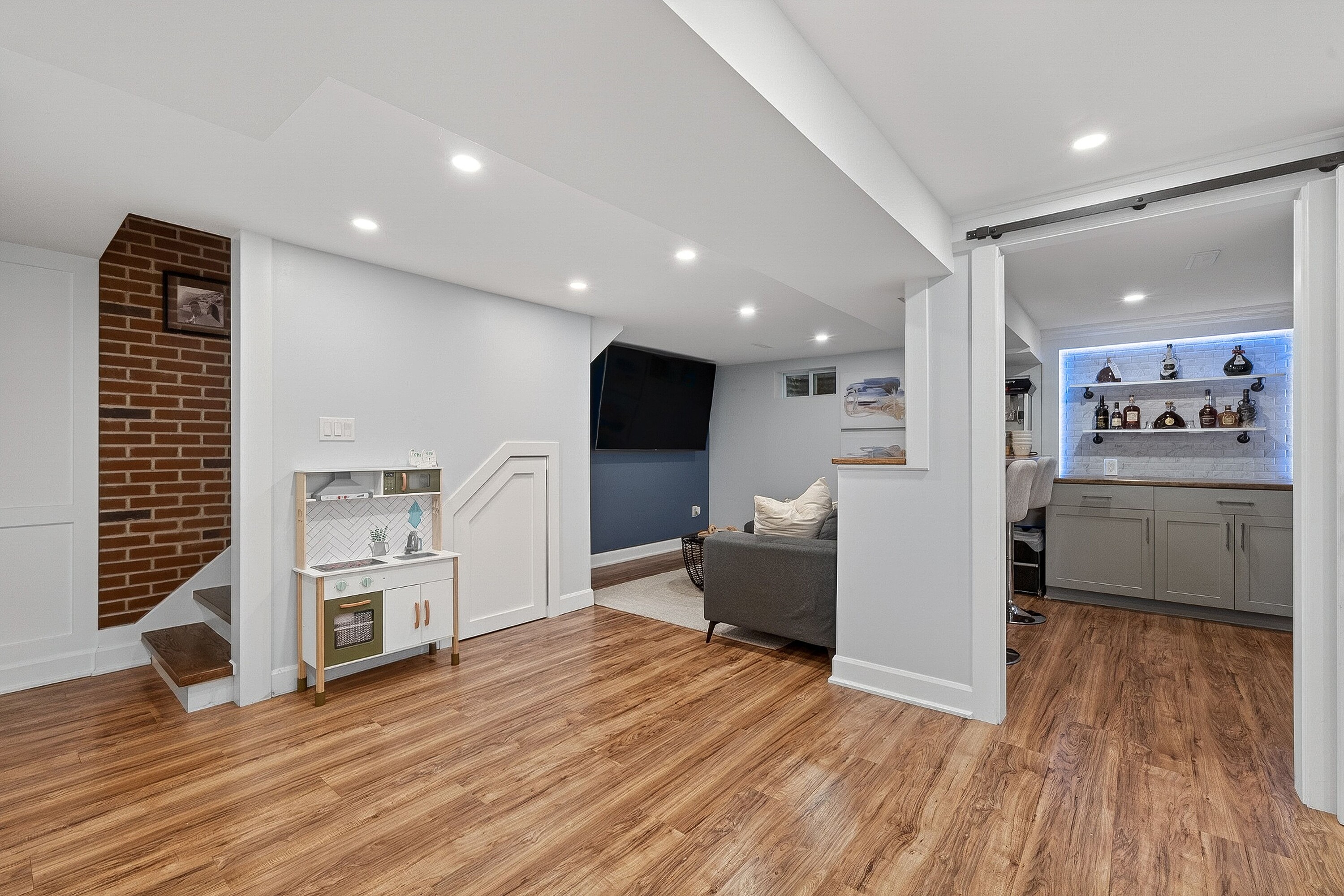  Semi-Detached 2 Storey Home - 物件實景