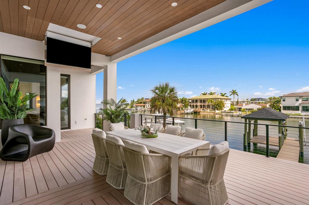 Tampa, Florida, 33629, United States, 4 Bedrooms Bedrooms, ,6 BathroomsBathrooms,Residential,For Sale,1932430