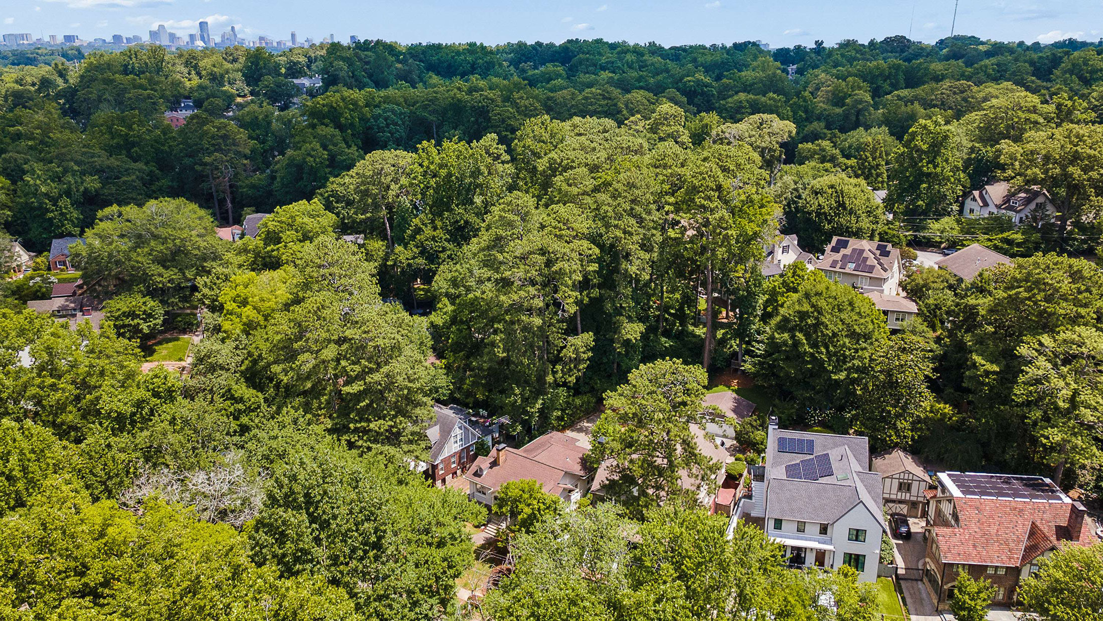  Charming 1930 Craftsman Bungalow in an Unbeatable Virginia Highland Location - 物件實景