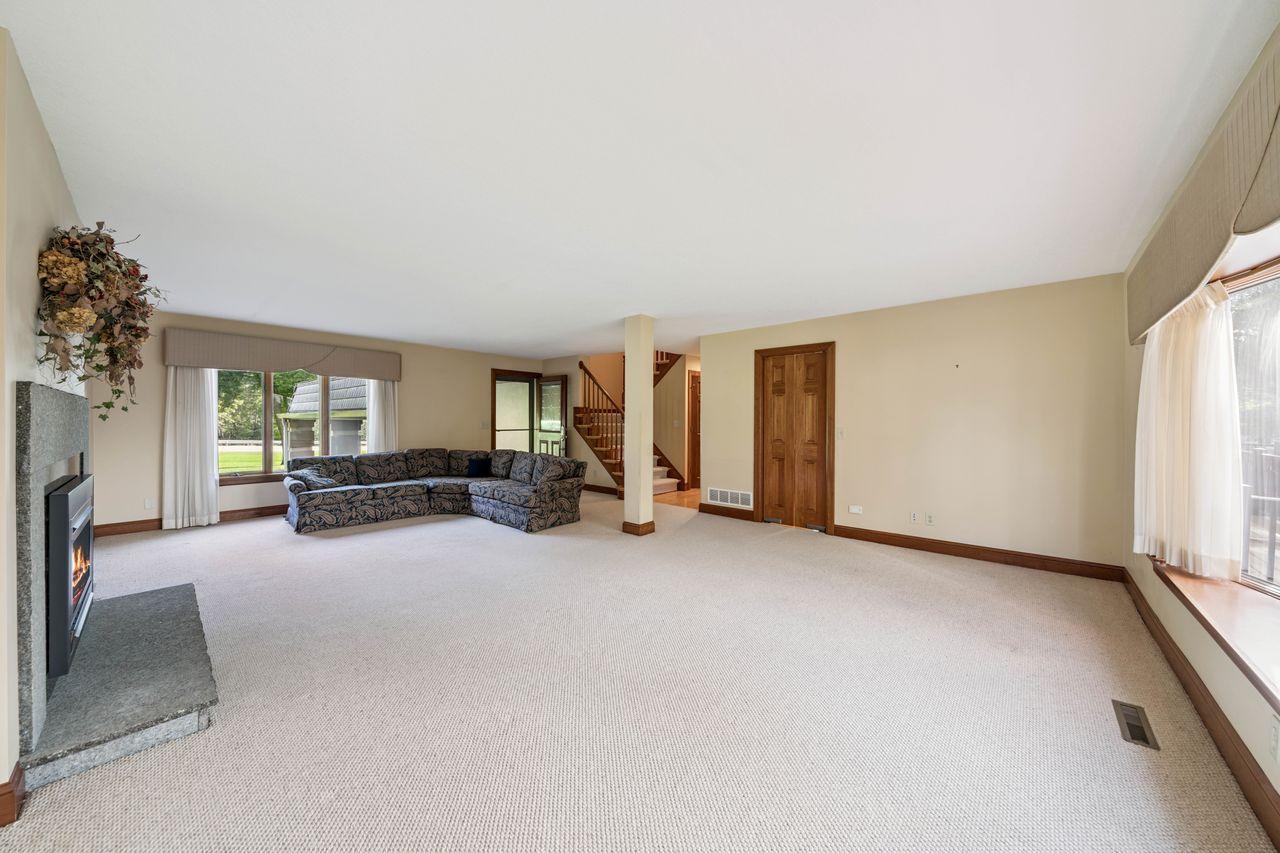 Stillwater, Minnesota, 55082, United States, 4 Bedrooms Bedrooms, ,3 BathroomsBathrooms,Residential,For Sale,1934431