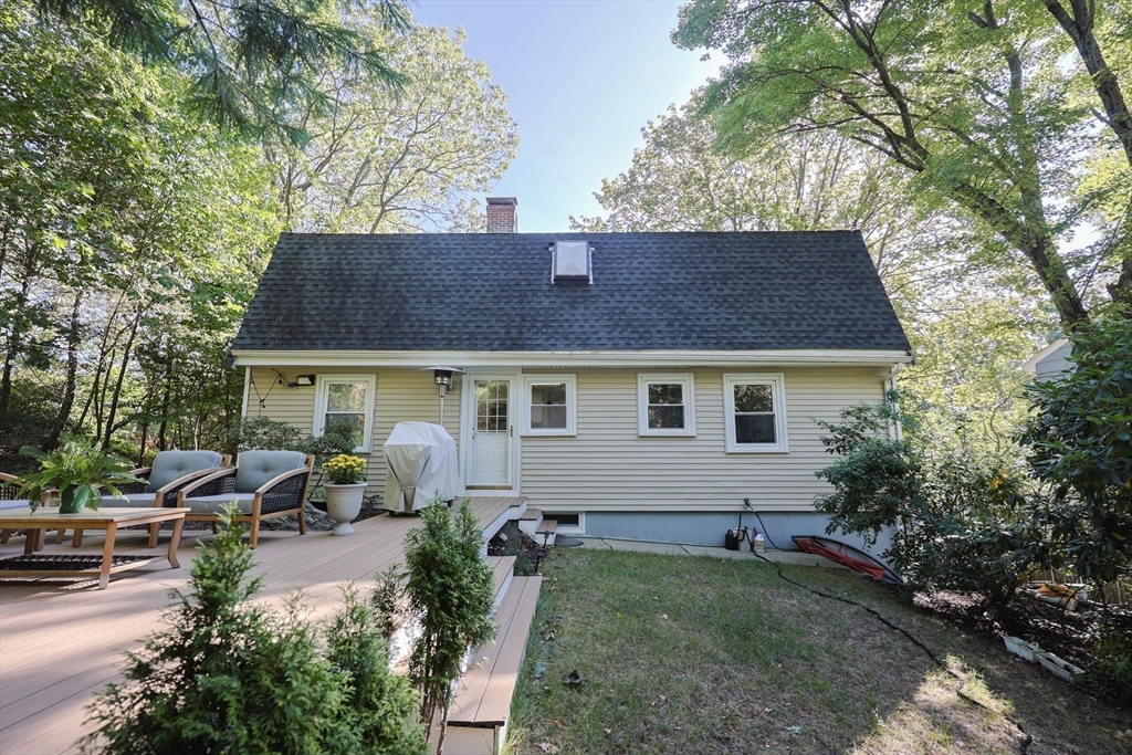 Stoneham, Massachusetts, 02180, United States, 4 Bedrooms Bedrooms, ,2 BathroomsBathrooms,Residential,For Sale,1940945