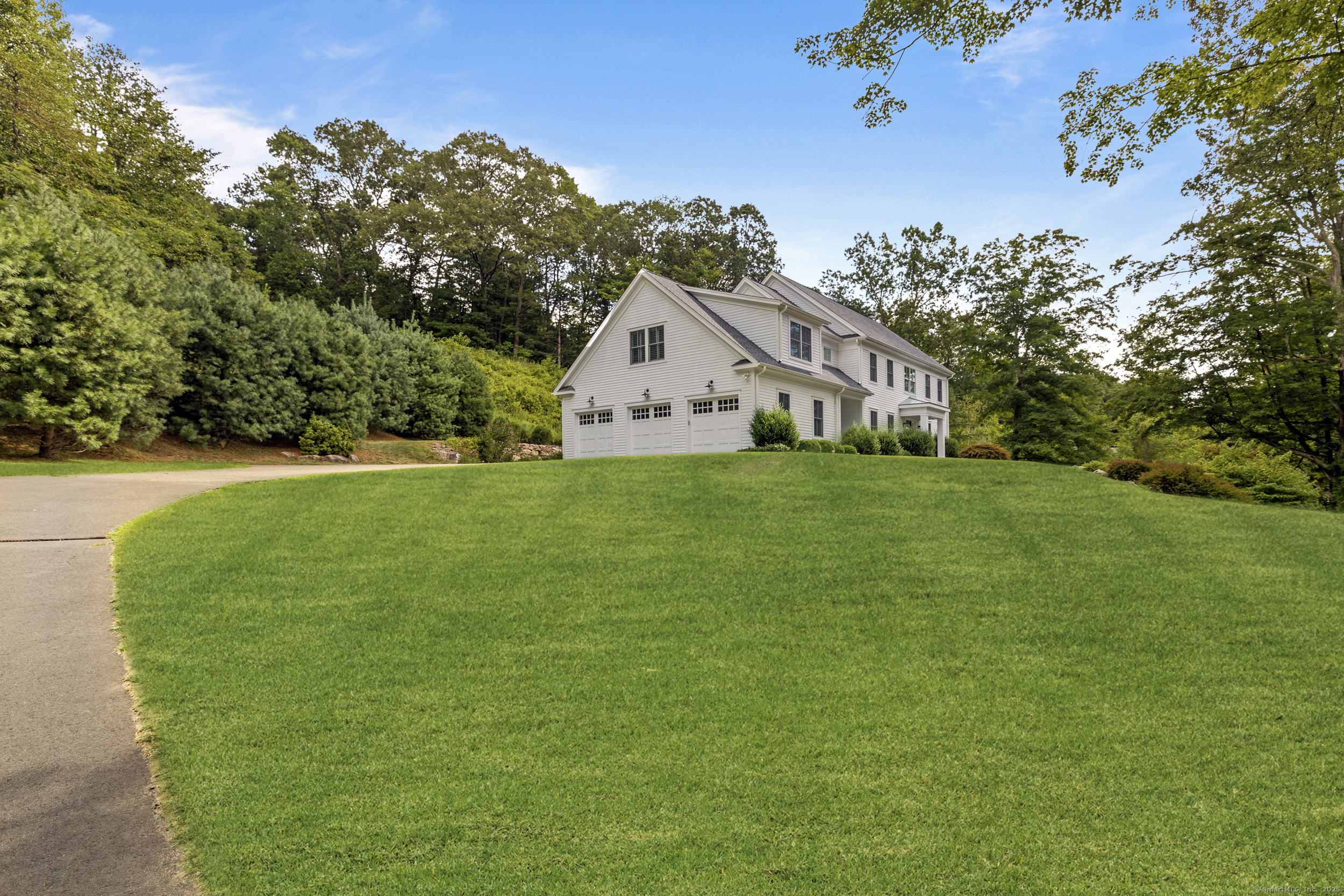 Weston, Connecticut, 06883, United States, 5 Bedrooms Bedrooms, ,5 BathroomsBathrooms,Residential,For Sale,1938850