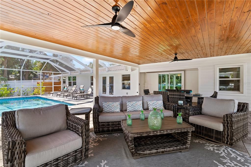 Sarasota, Florida, 34242, United States, 3 Bedrooms Bedrooms, ,2 BathroomsBathrooms,Residential,For Sale,1992857