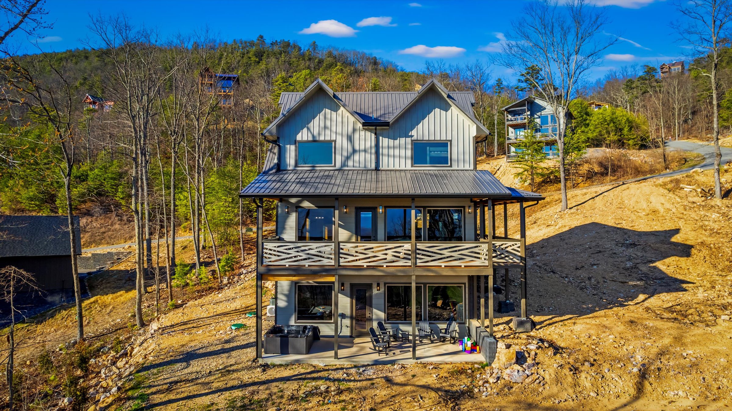 Sevierville, Tennessee, 37876, United States, 5 Bedrooms Bedrooms, ,6 BathroomsBathrooms,Residential,For Sale,1975935