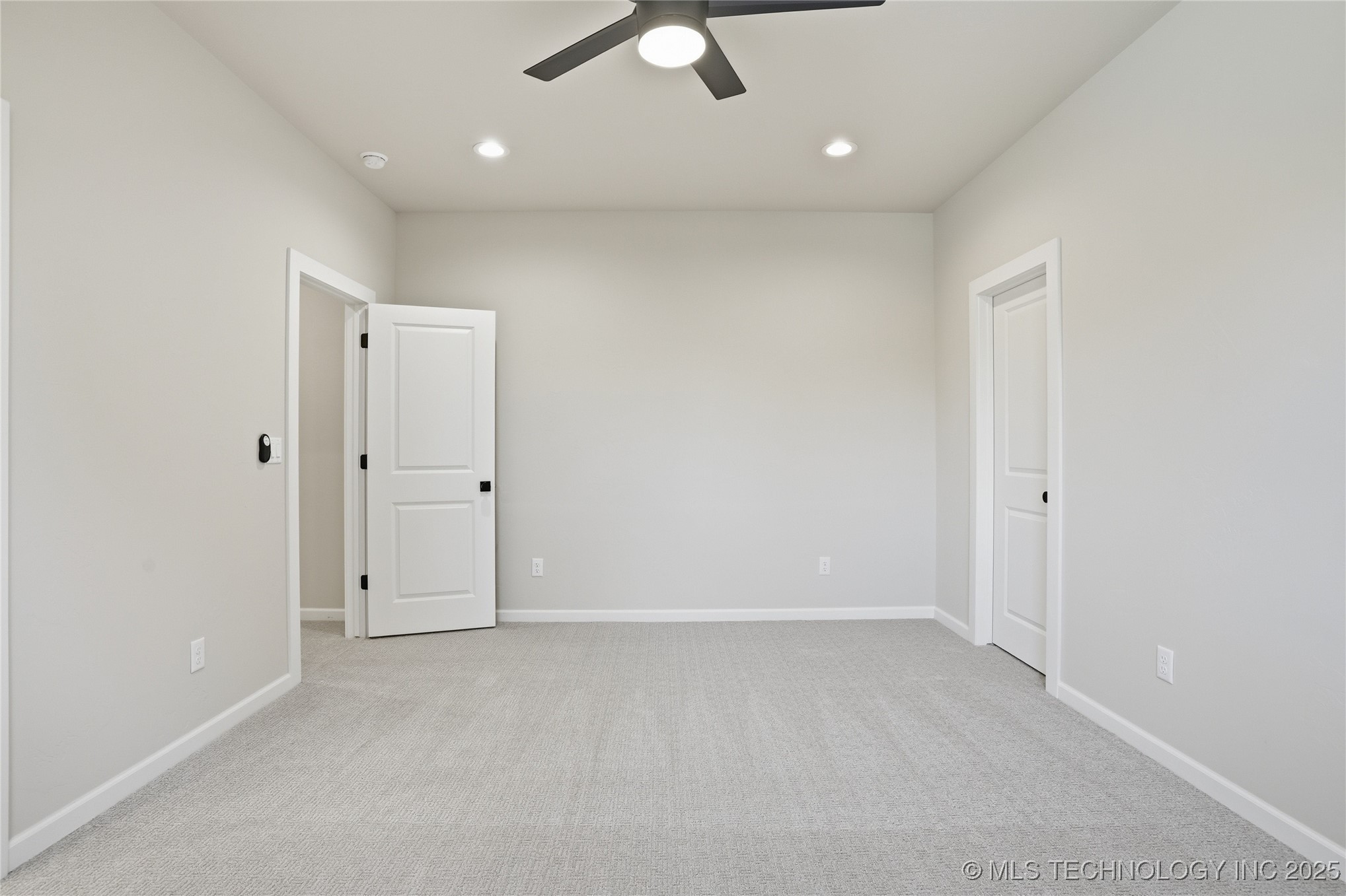 Tulsa, Oklahoma, 74114, United States, 4 Bedrooms Bedrooms, ,5 BathroomsBathrooms,Residential,For Sale,1990982