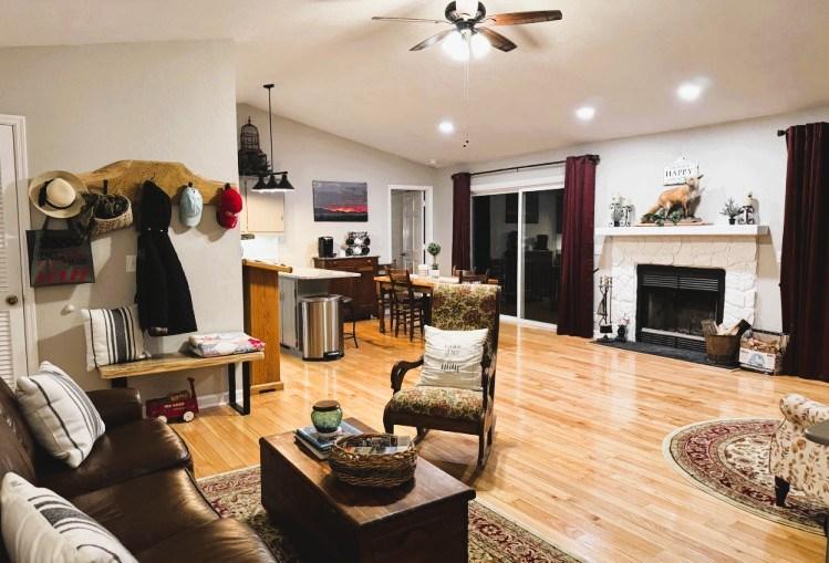 Hayesville, North Carolina, 28904, United States, 2 Bedrooms Bedrooms, ,3 BathroomsBathrooms,Residential,For Sale,1762201