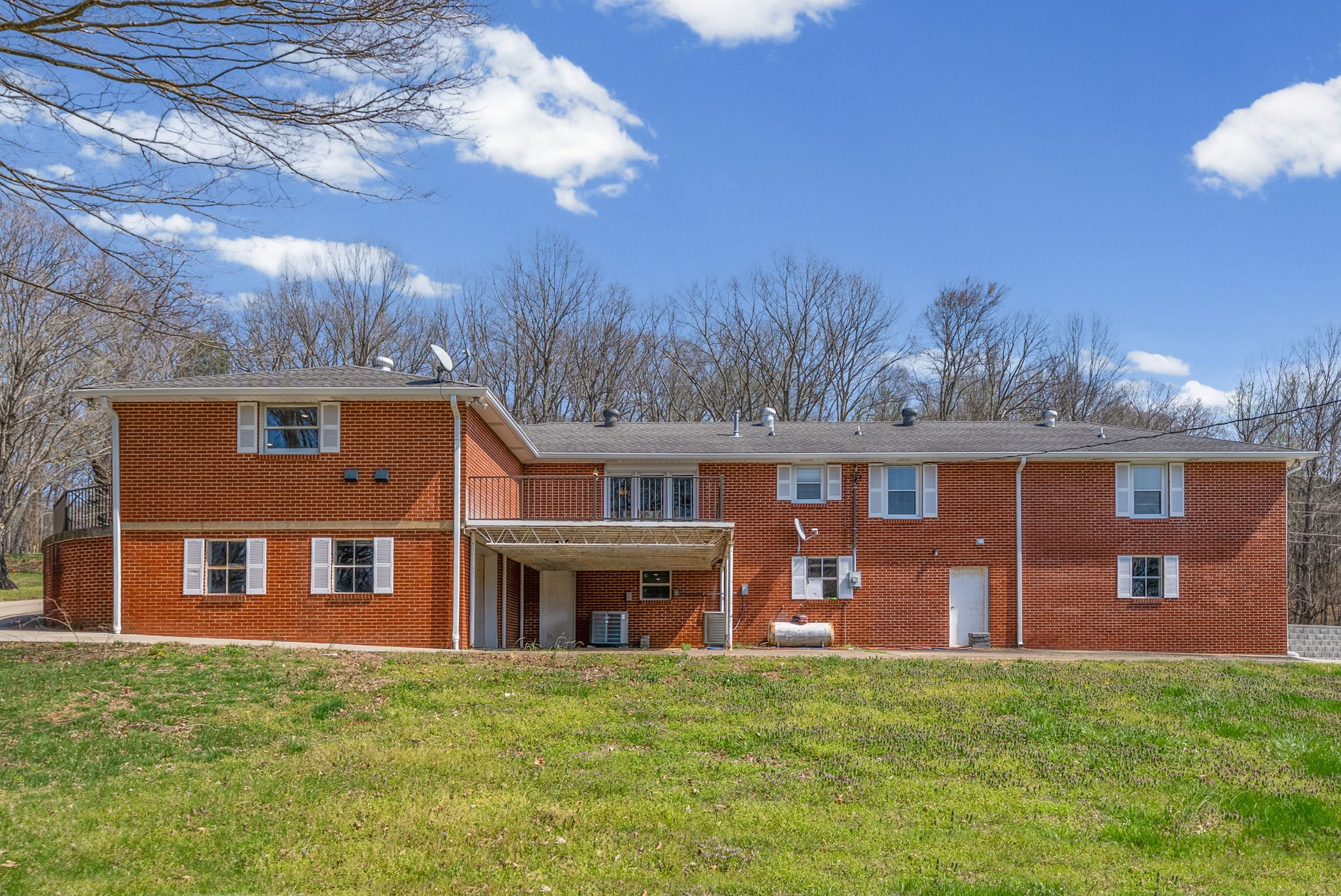 Clarksville, Tennessee, 37040, United States, 2 Bedrooms Bedrooms, ,2 BathroomsBathrooms,Residential,For Sale,2030332