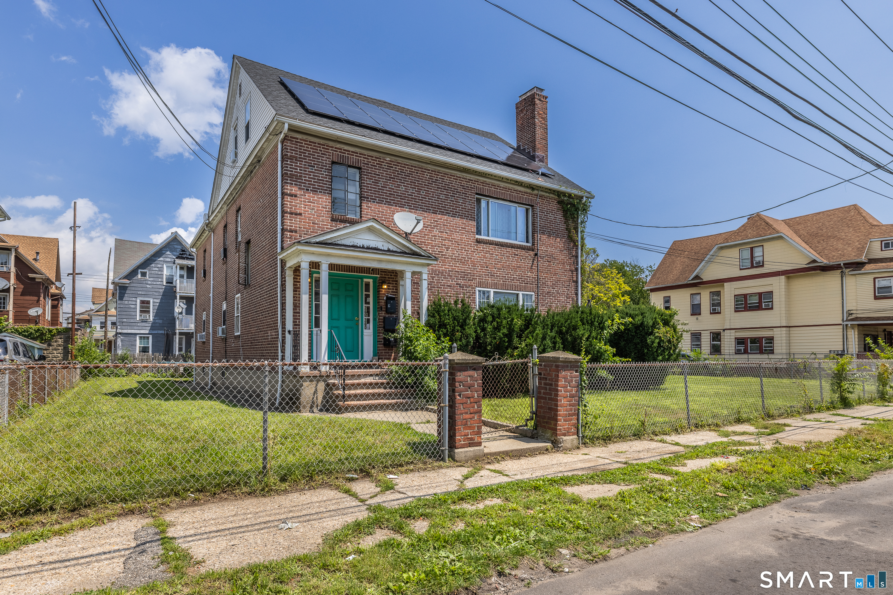 Whitney Ave, Bridgeport, CT 06606