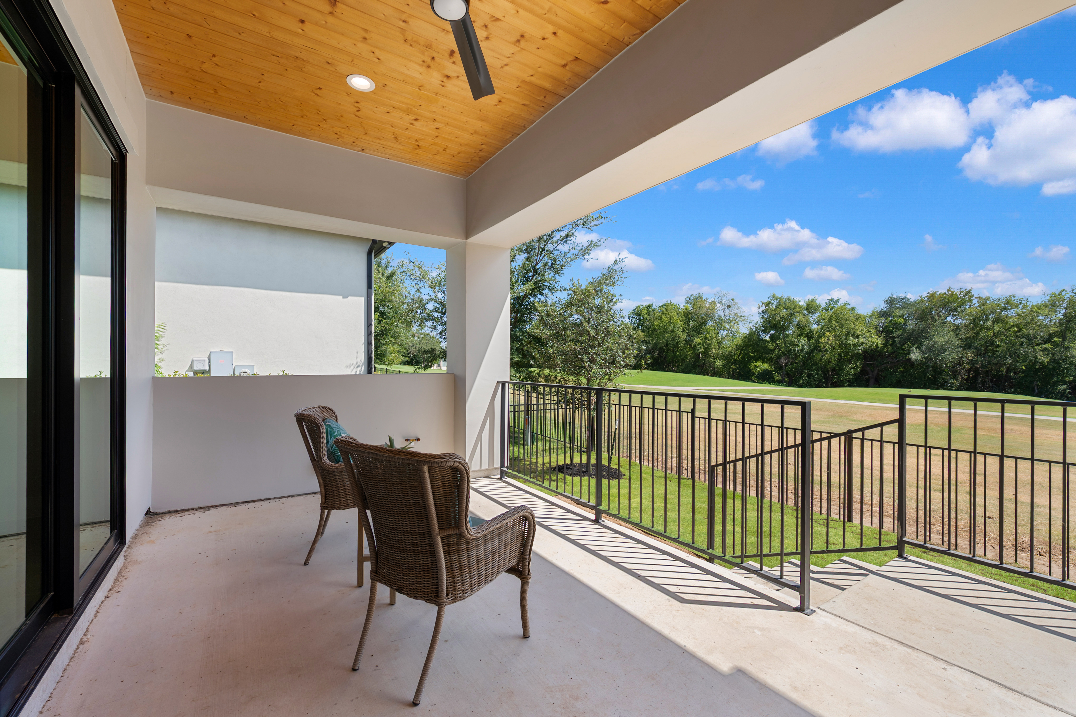  Elevated Fairway Living - 物件實景