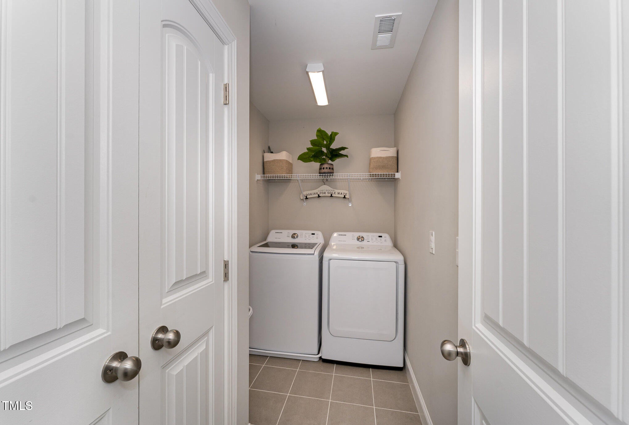 Fuquay Varina, North Carolina, 27526, United States, 5 Bedrooms Bedrooms, ,4 BathroomsBathrooms,Residential,For Sale,1792772