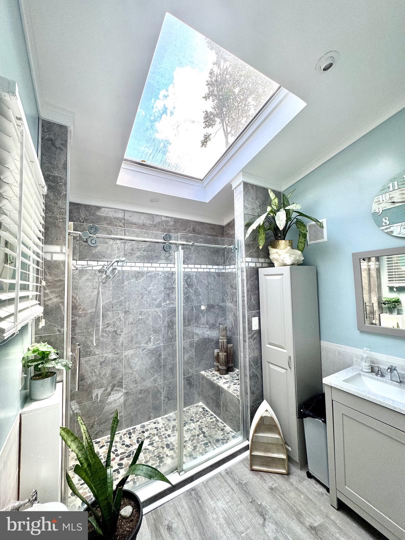 Dundalk, Maryland, 21222, United States, 3 Bedrooms Bedrooms, ,4 BathroomsBathrooms,Residential,For Sale,1906595