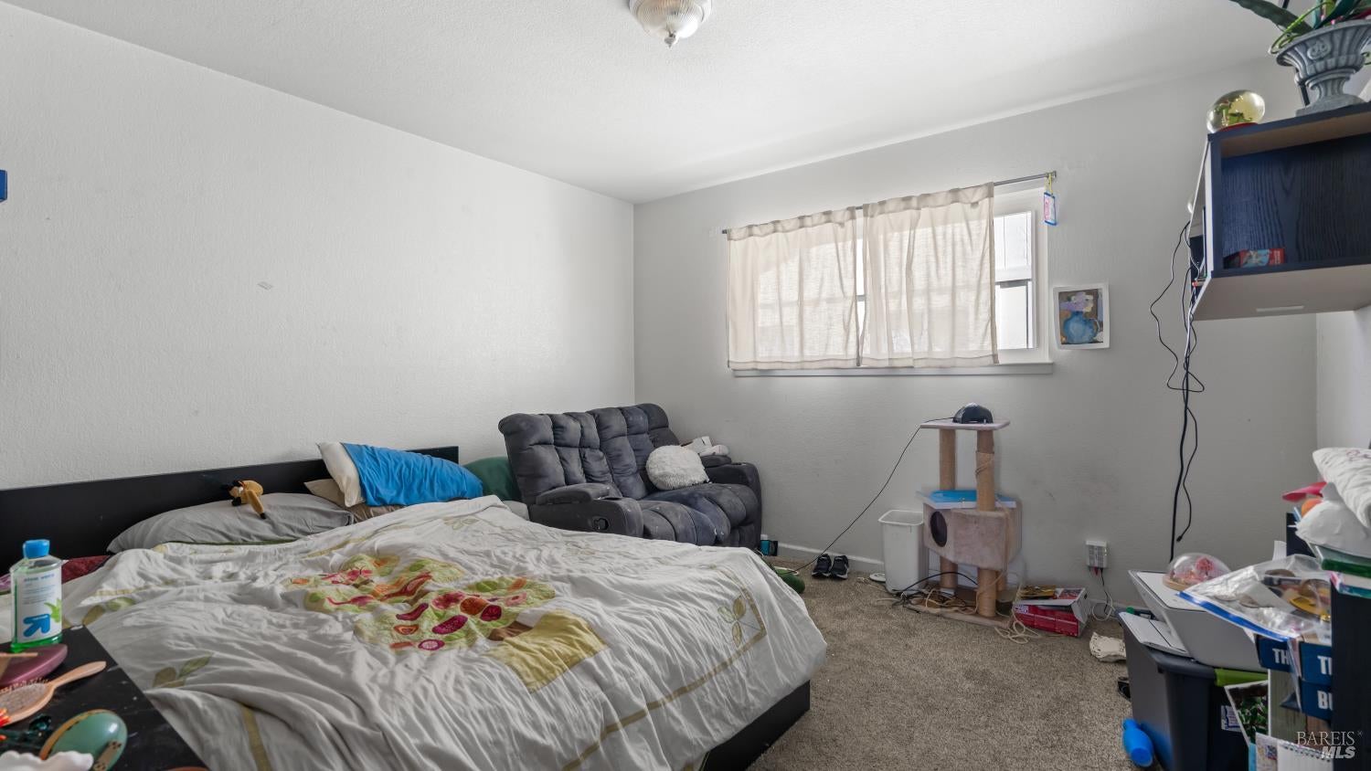 Vacaville, California, 95688, United States, 3 Bedrooms Bedrooms, ,2 BathroomsBathrooms,Residential,For Sale,1941948