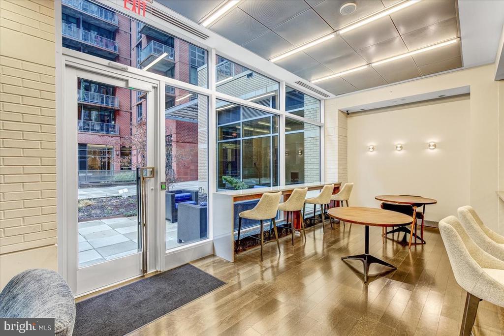 Washington, District of Columbia, 20003, United States, 2 Bedrooms Bedrooms, ,2 BathroomsBathrooms,Residential,For Sale,1974784