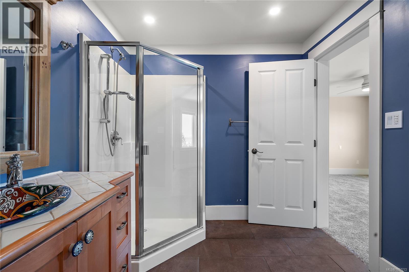 SAANICH, British Columbia, V8Y 2G1, CA, 4 Bedrooms Bedrooms, ,3 BathroomsBathrooms,Residential,For Sale,1906364