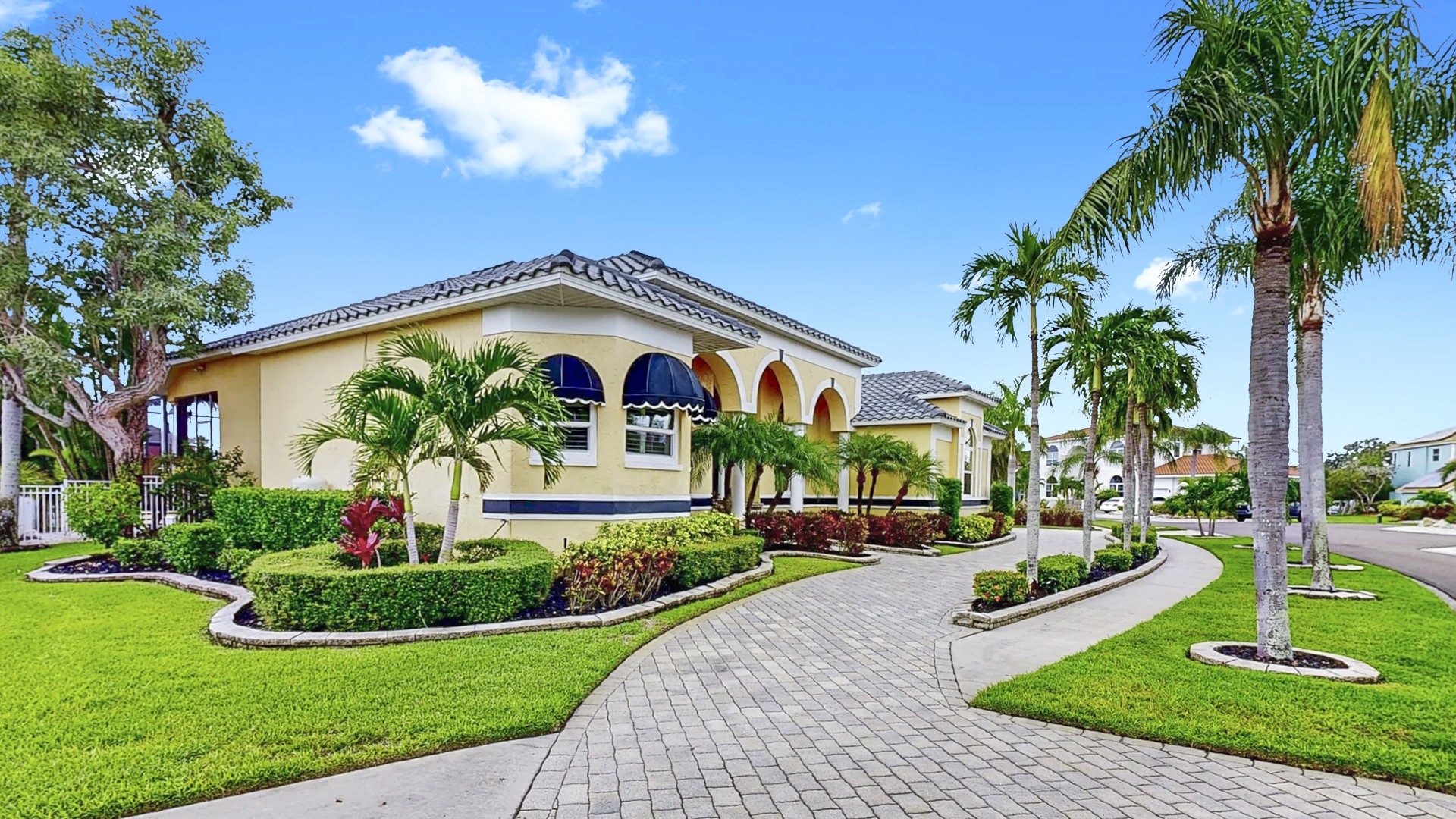 Apollo Beach, Florida, 33572, United States, 4 Bedrooms Bedrooms, ,4 BathroomsBathrooms,Residential,For Sale,1982499