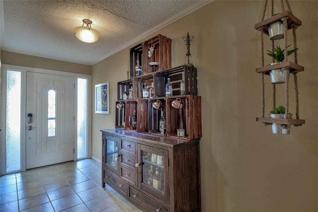 Granbury, Texas, 76049, United States, 3 Bedrooms Bedrooms, ,2 BathroomsBathrooms,Residential,For Sale,1984180
