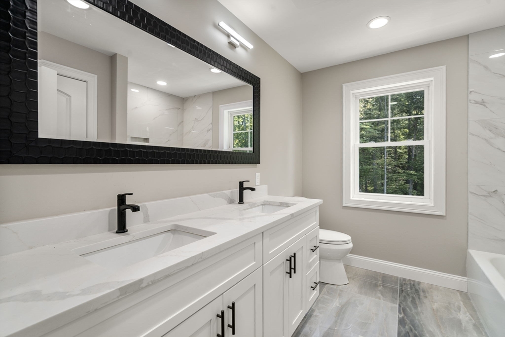 East Longmeadow, Massachusetts, 01028, United States, 4 Bedrooms Bedrooms, ,3 BathroomsBathrooms,Residential,For Sale,1986276