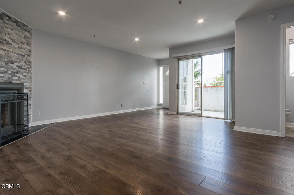 Panorama City, California, 91402, United States, 3 Bedrooms Bedrooms, ,3 BathroomsBathrooms,Residential,For Sale,1900925