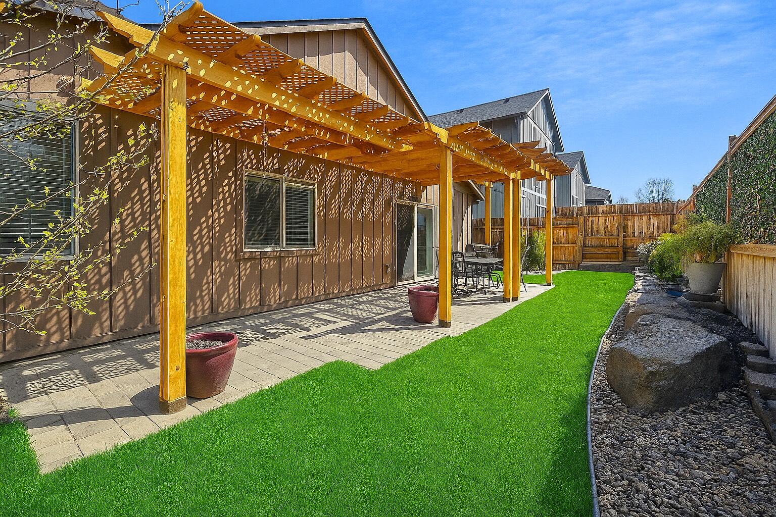 Redmond, Oregon, 97756, United States, 4 Bedrooms Bedrooms, ,3 BathroomsBathrooms,Residential,For Sale,1770354