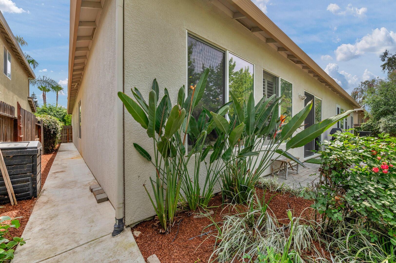 Visalia, California, 93291, United States, 4 Bedrooms Bedrooms, ,3 BathroomsBathrooms,Residential,For Sale,2009986