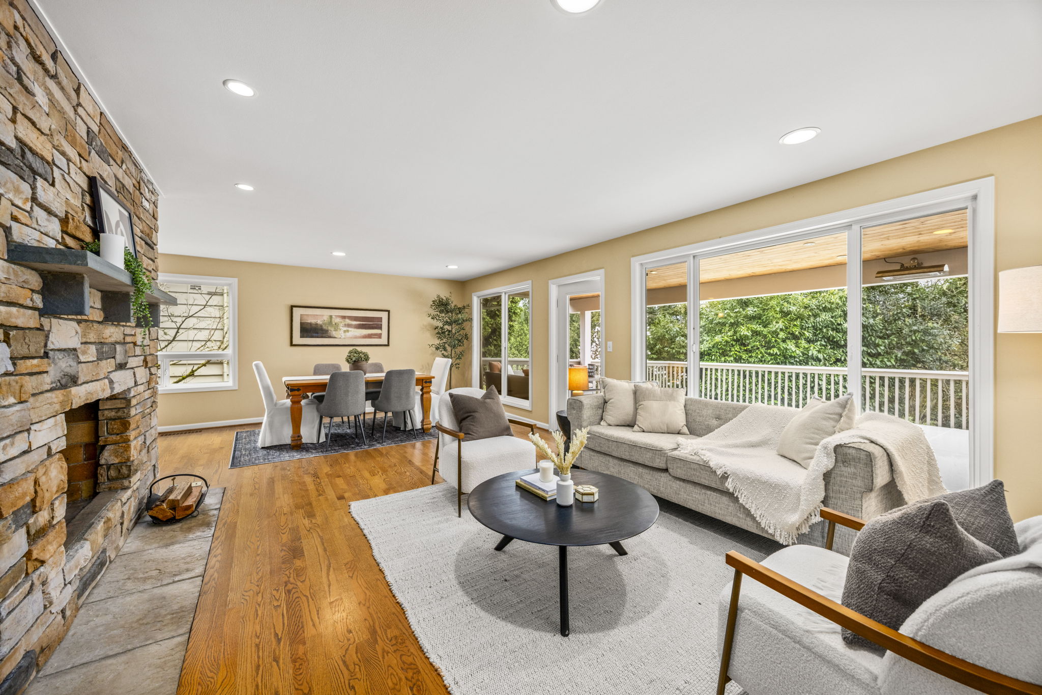  231 105th Ave SE, Bellevue, WA 98004 - 物件實景