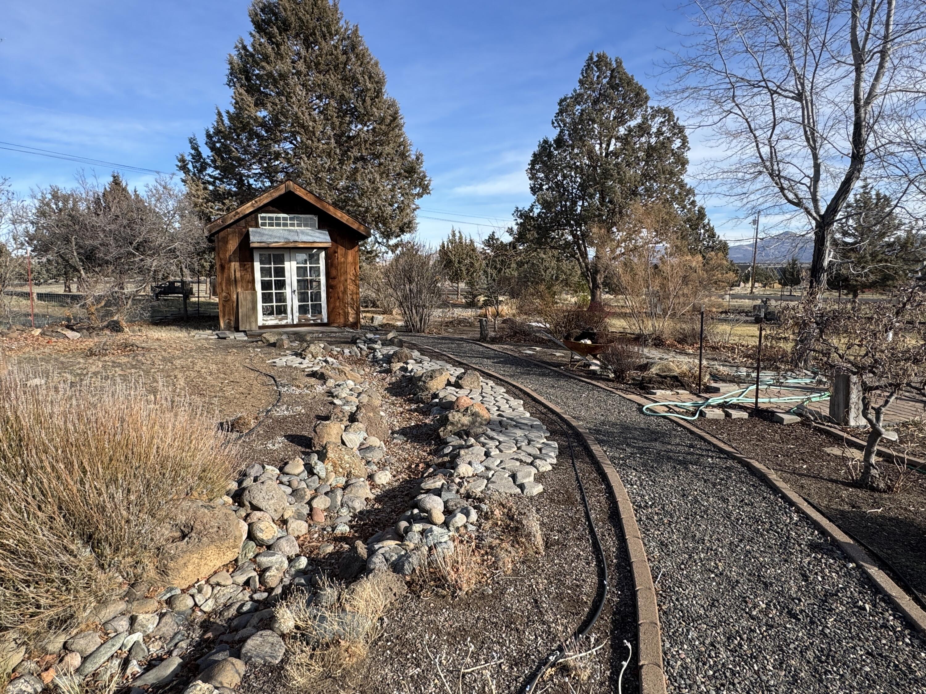 Terrebonne, Oregon, 97760, United States, 3 Bedrooms Bedrooms, ,2 BathroomsBathrooms,Residential,For Sale,2009315