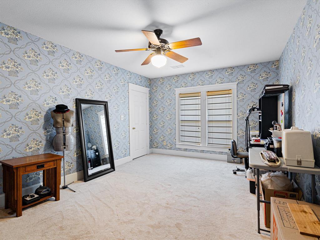 Waxahachie, Texas, 75165, United States, 5 Bedrooms Bedrooms, ,3 BathroomsBathrooms,Residential,For Sale,1983895