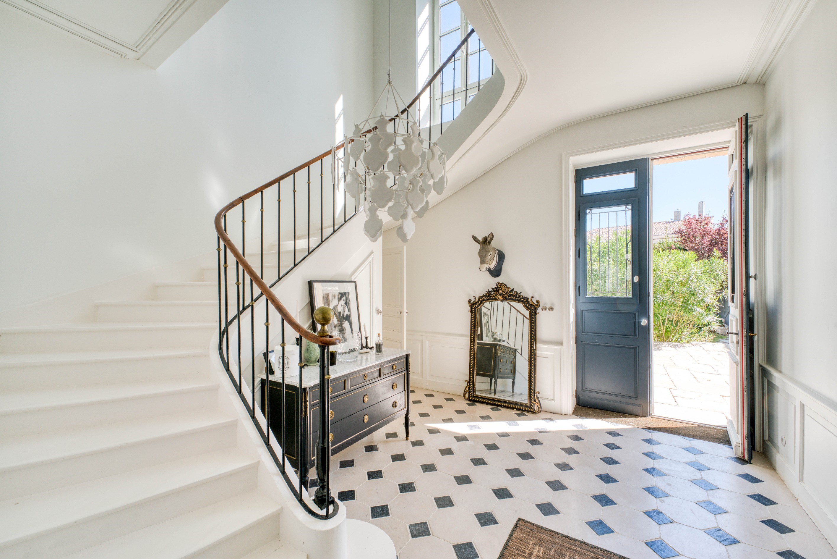  Exceptional Renovated Shipowner’s House with Pool and Garage in the Heart of Sa… - 物件實景