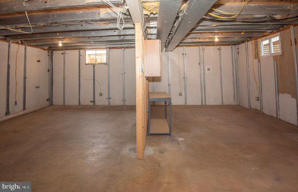 Springfield, Virginia, 22153, United States, 4 Bedrooms Bedrooms, ,3 BathroomsBathrooms,Residential,For Sale,2015320