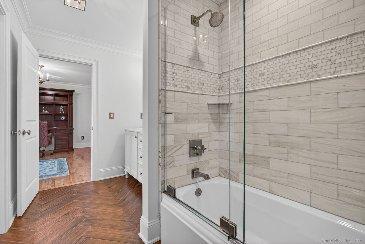 East Haddam, Connecticut, 06423, United States, 3 Bedrooms Bedrooms, ,3 BathroomsBathrooms,Residential,For Sale,1998299