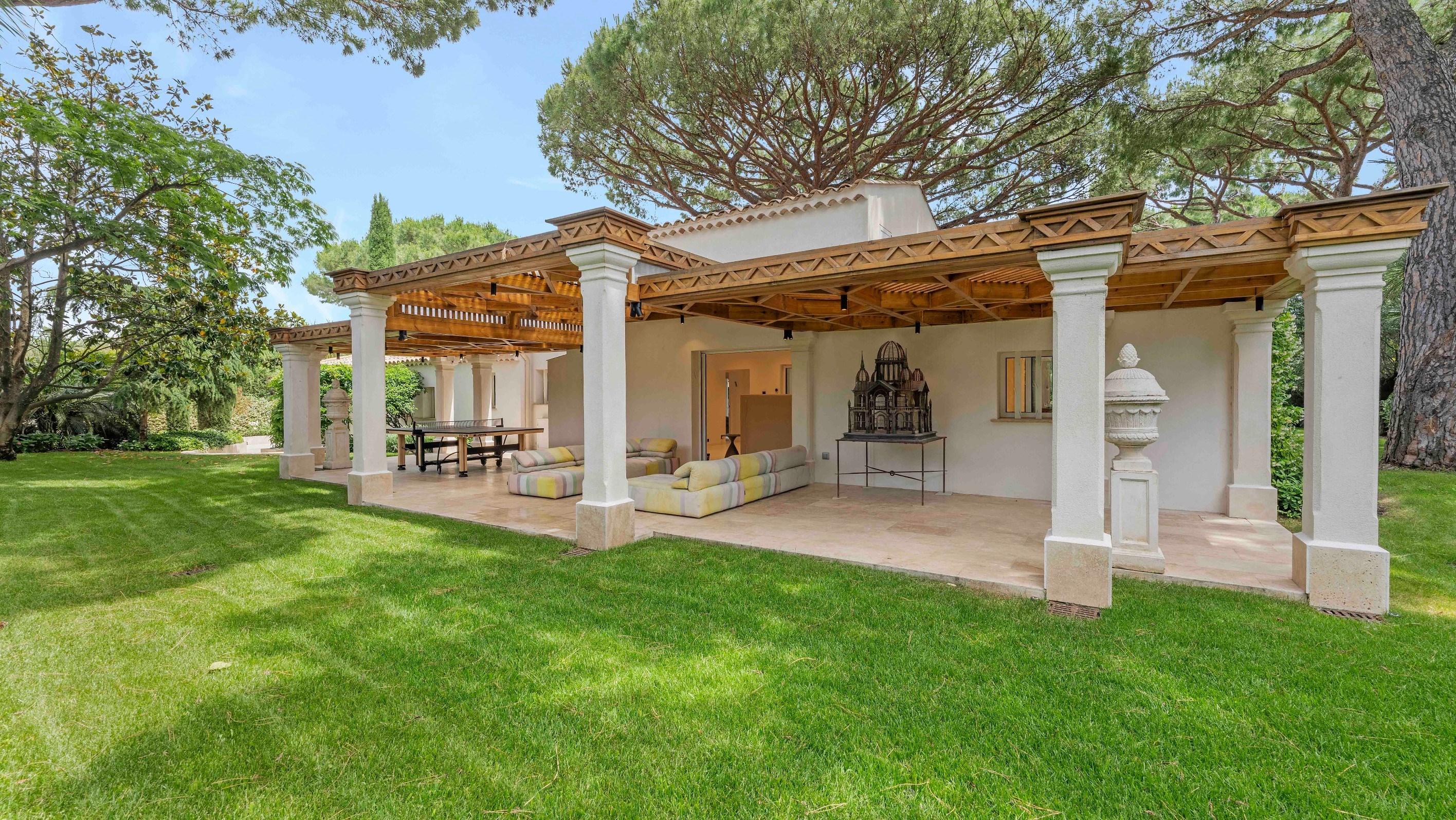  Elegant Provençal estate in Les Parcs de Saint-Tropez with landscaped gardens a… - 物件實景