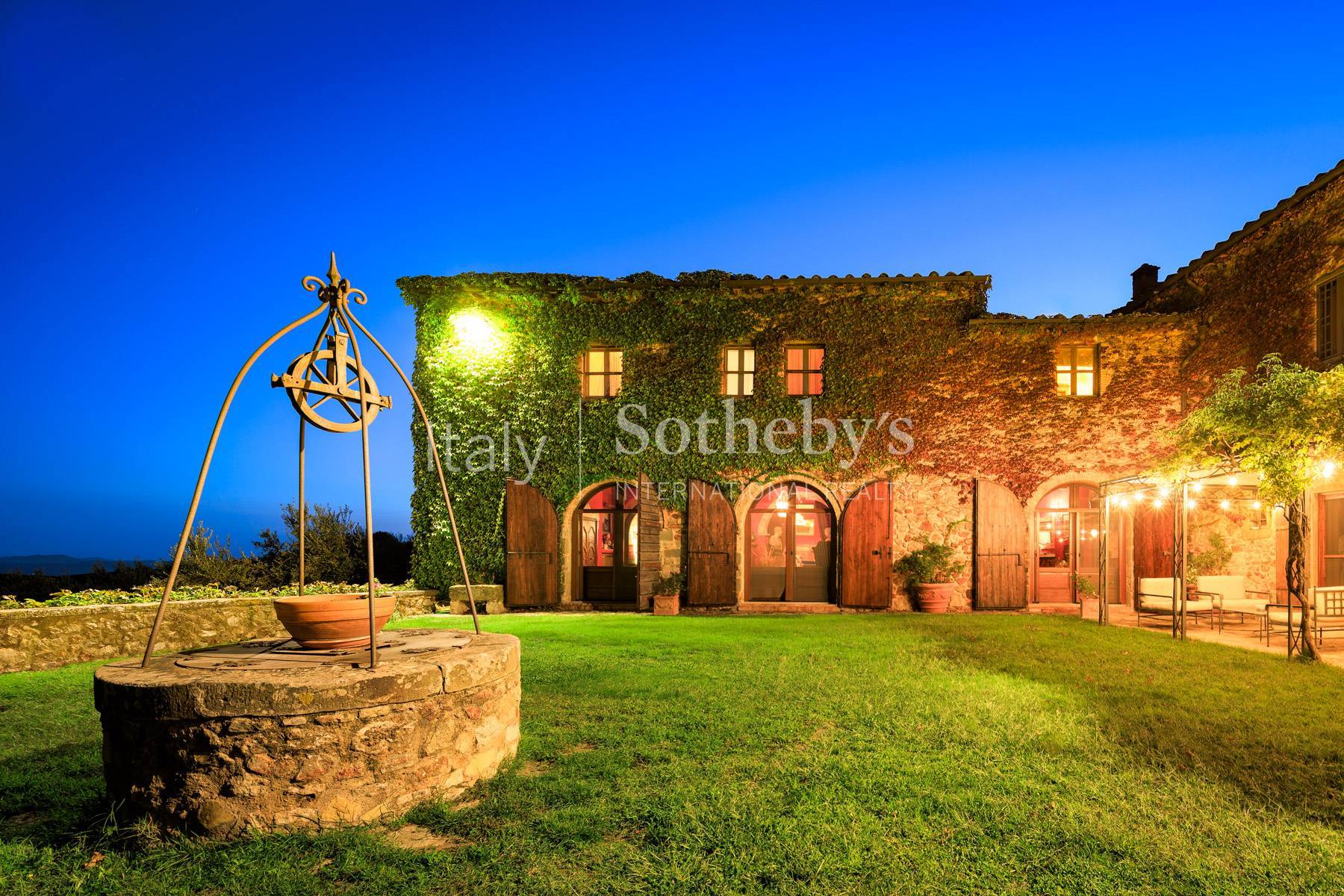  Historic farmhouse with olive grove and vineyard - 物件實景