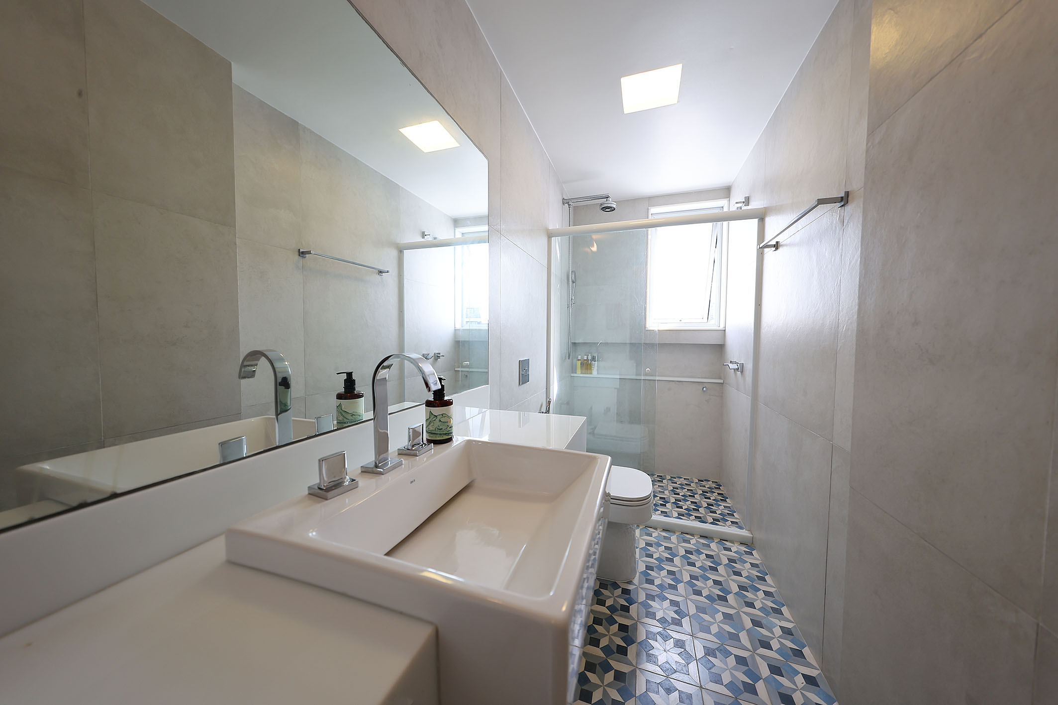  Renovated high-floor apartment with open views in Leblon - 物件實景