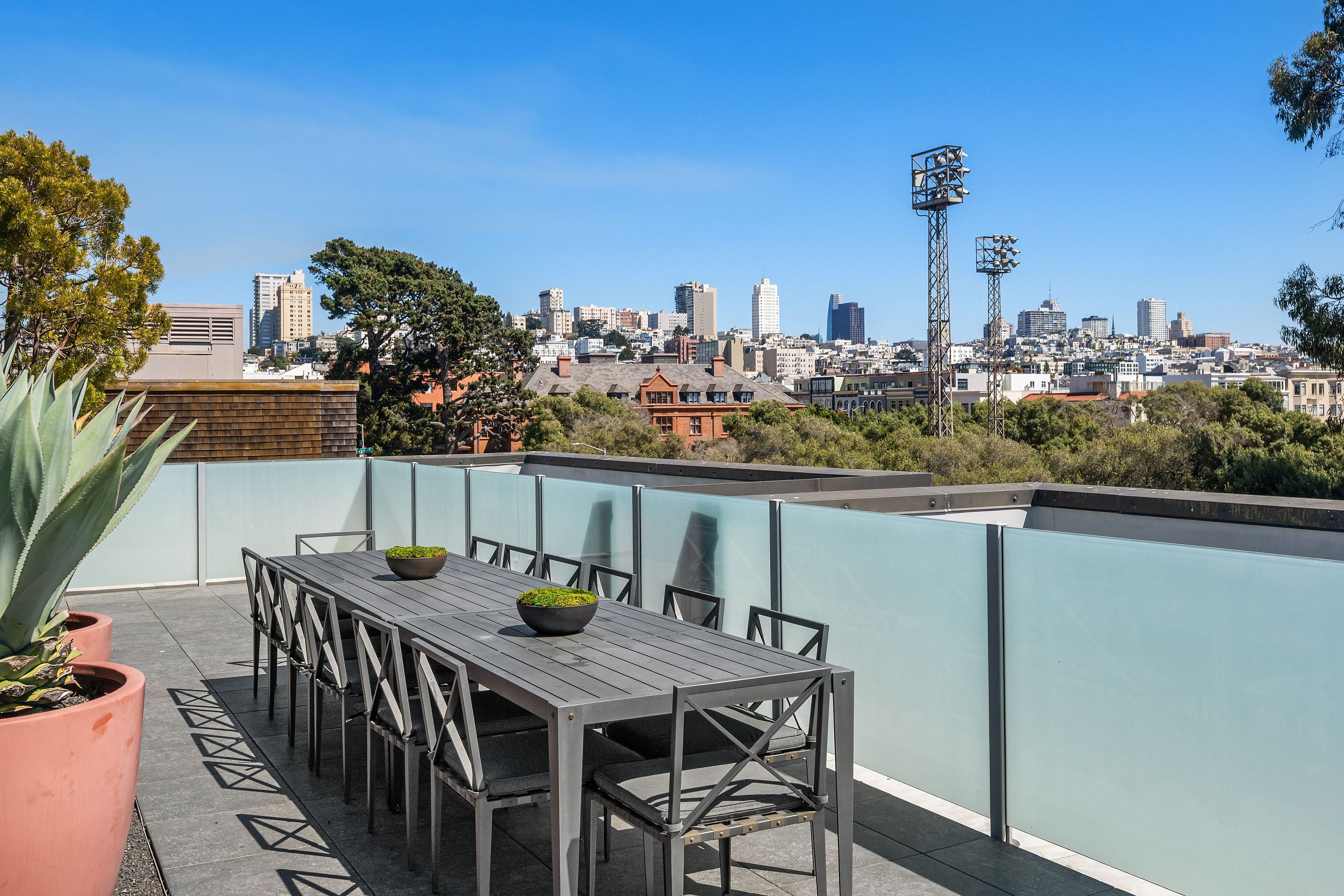  1598 Bay Street #205 - 物件實景