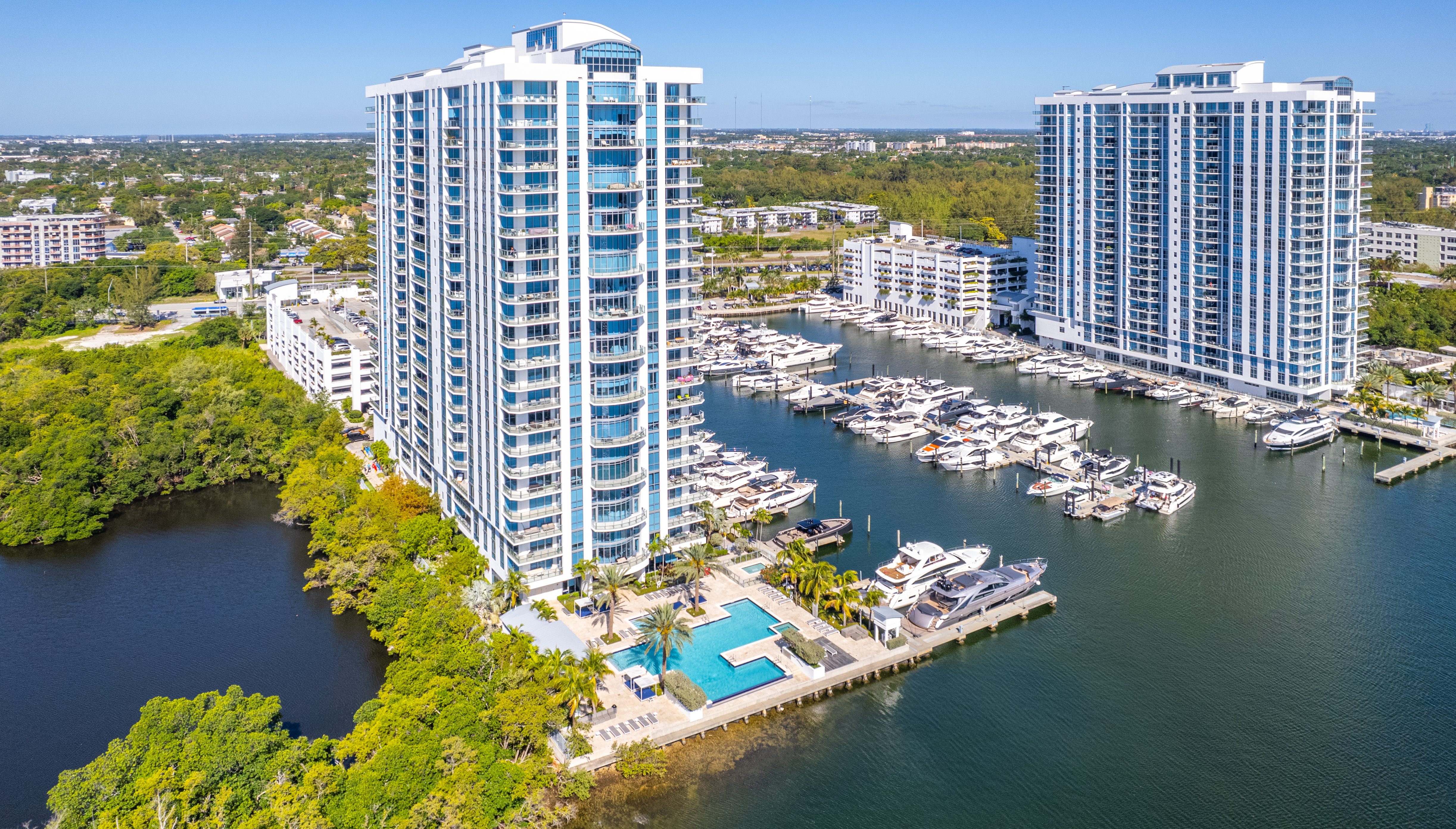 17111 Biscayne Blvd, North Miami Beach, FL, 33160 - 物件實景