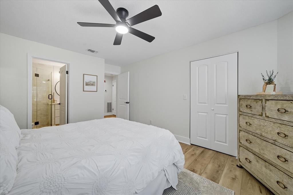 Tampa, Florida, 33602, United States, 3 Bedrooms Bedrooms, ,2 BathroomsBathrooms,Residential,For Sale,1970738