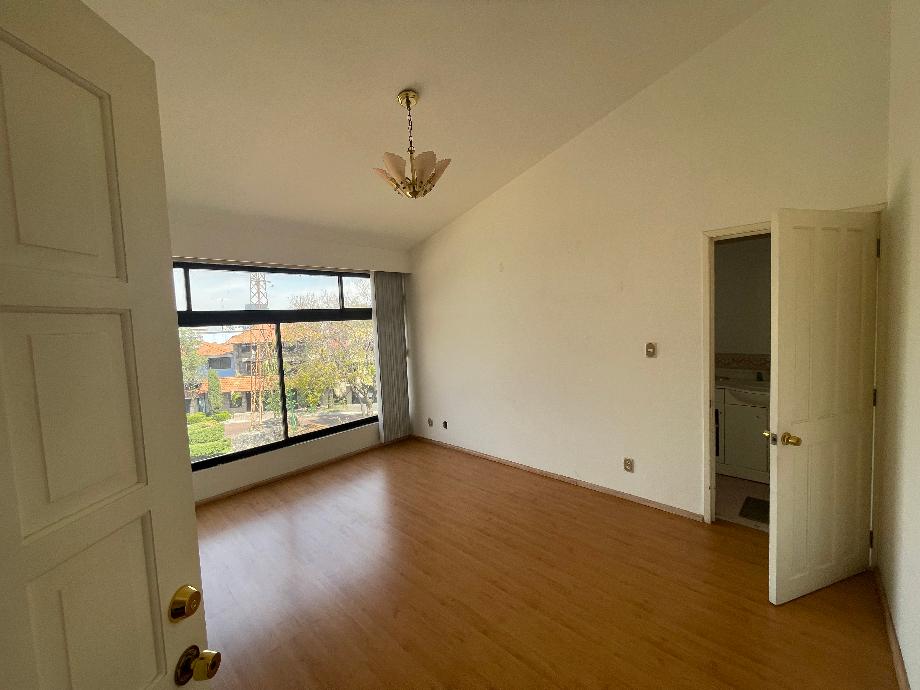 Tlalpan, Ciudad de México, 14210, Mexico, 4 Bedrooms Bedrooms, ,5 BathroomsBathrooms,Residential,For Sale,1723269