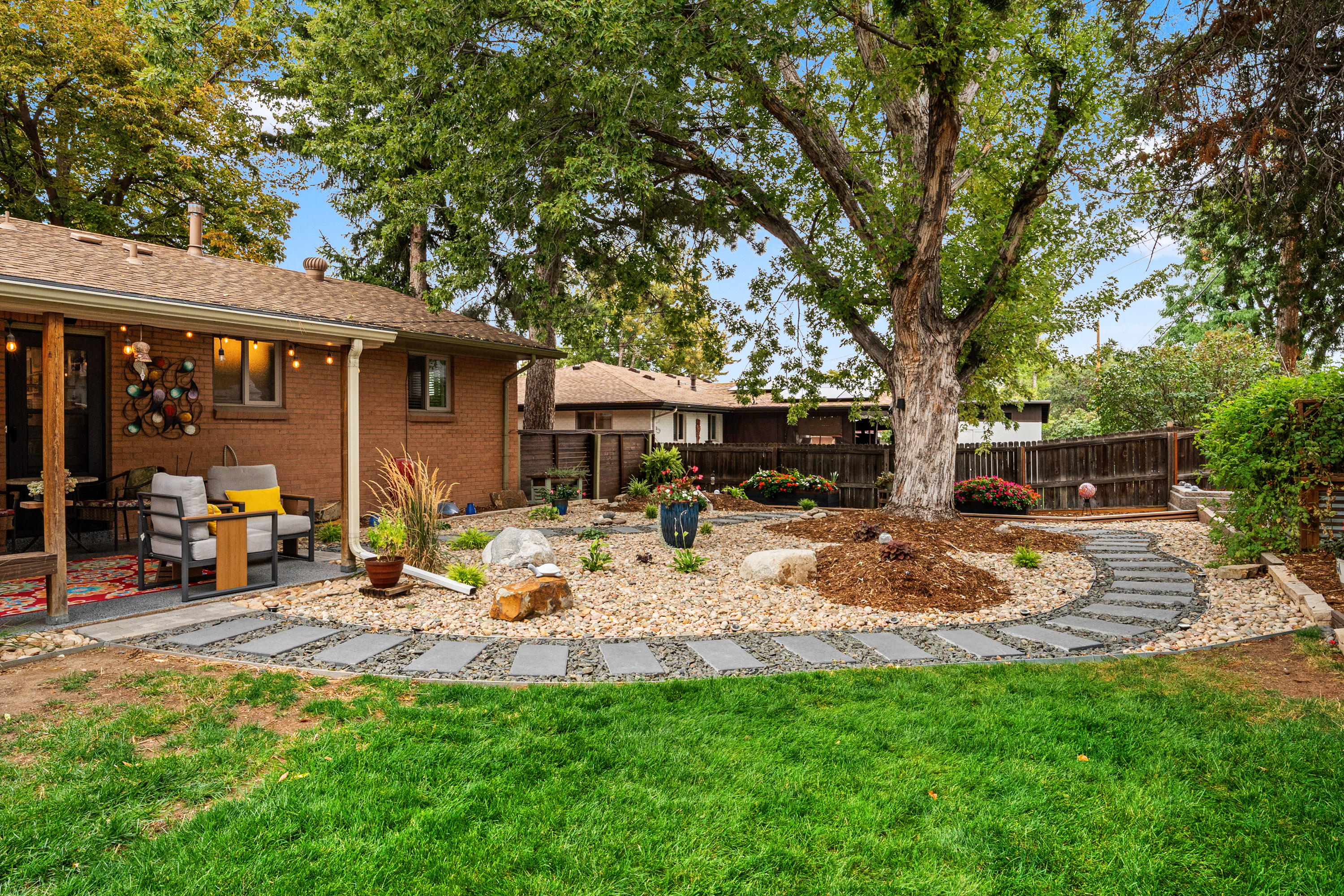  Beautifully Updated 5-Bedroom, 3-Bath Ranch - 物件實景