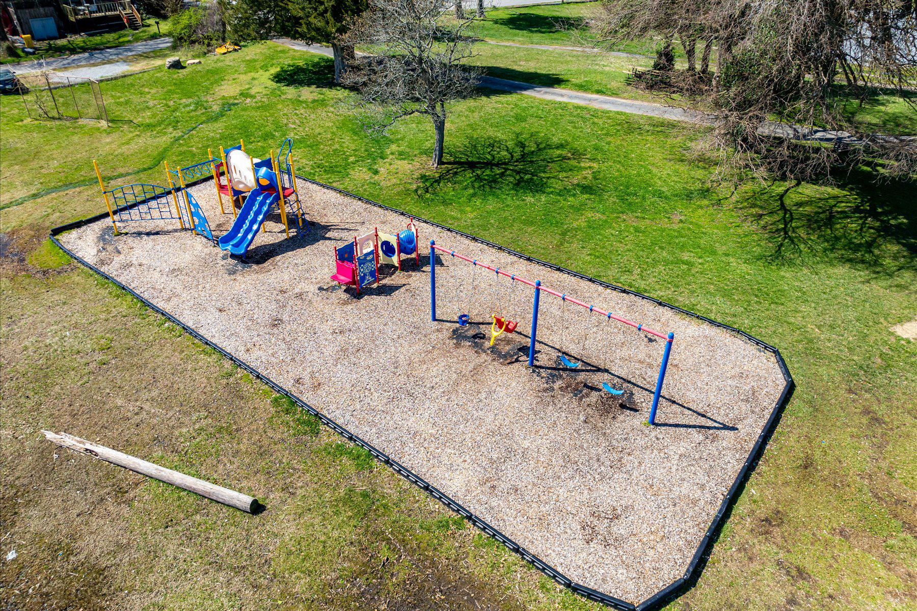  851 Selby Boulevard, Edgewater, MD, 21037 - 物件實景