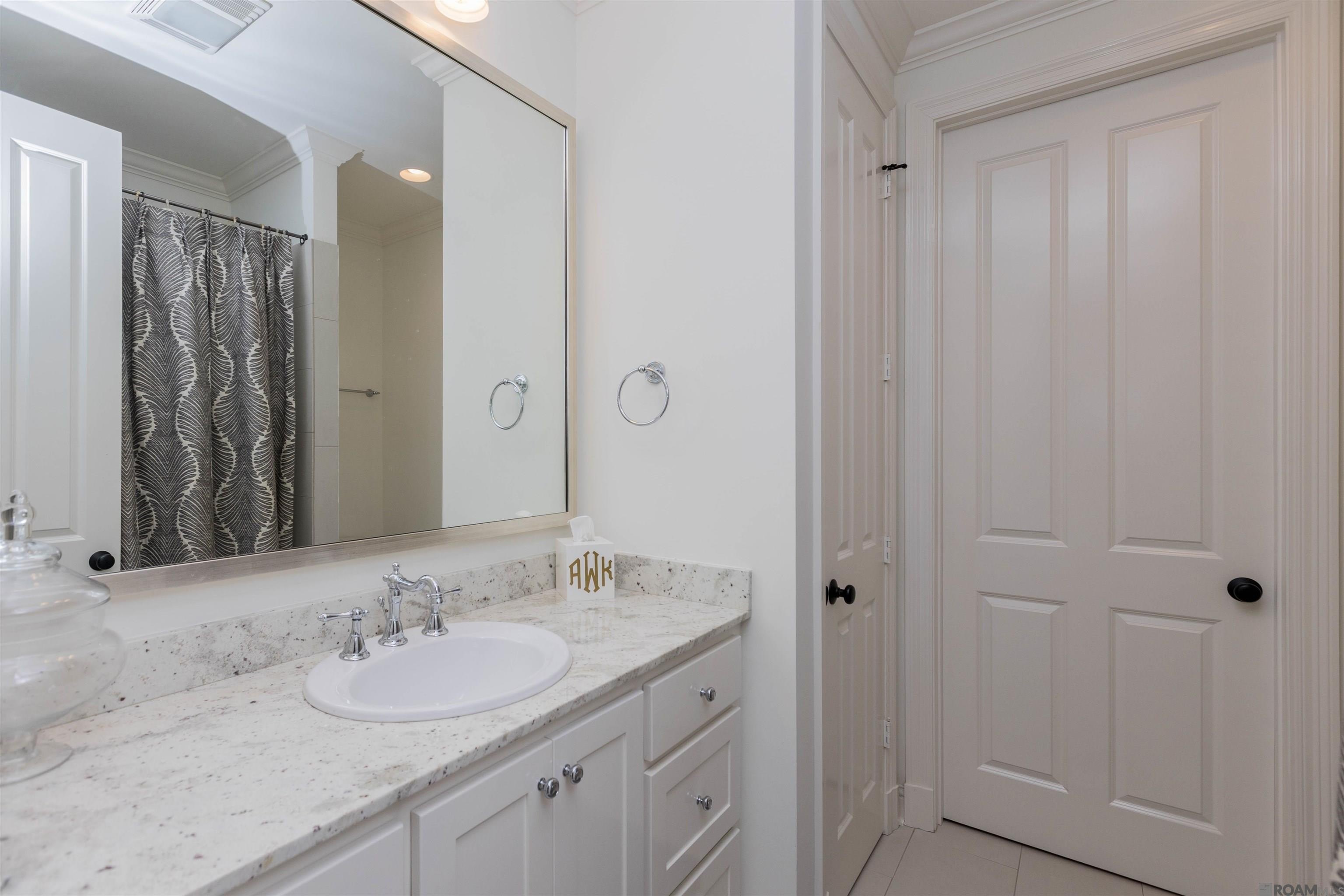 Saint George, Louisiana, 70810, United States, 4 Bedrooms Bedrooms, ,5 BathroomsBathrooms,Residential,For Sale,1894332